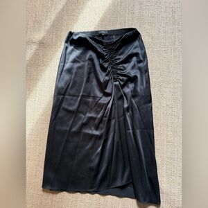 Theory Black Ruched Front Skirt Size 2